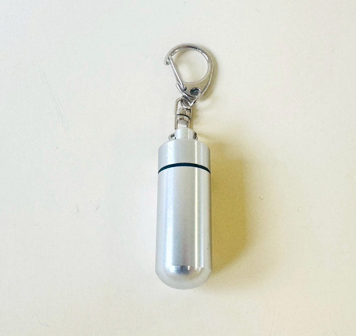 カプセル型キーホルダー（大）